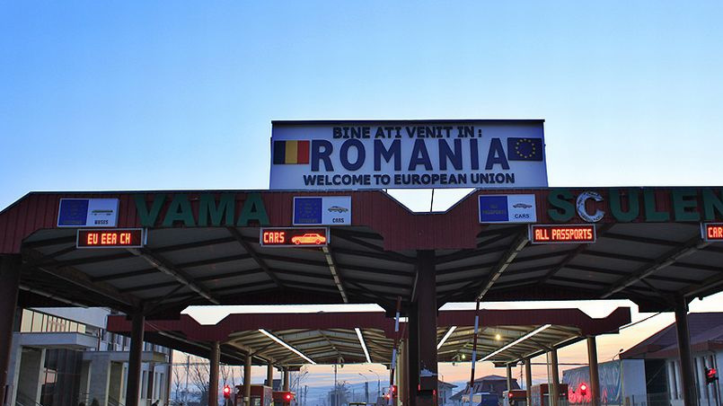 В Румынии поймали украинца, который хотел дать 90 тысяч долларов взятки таможенникам