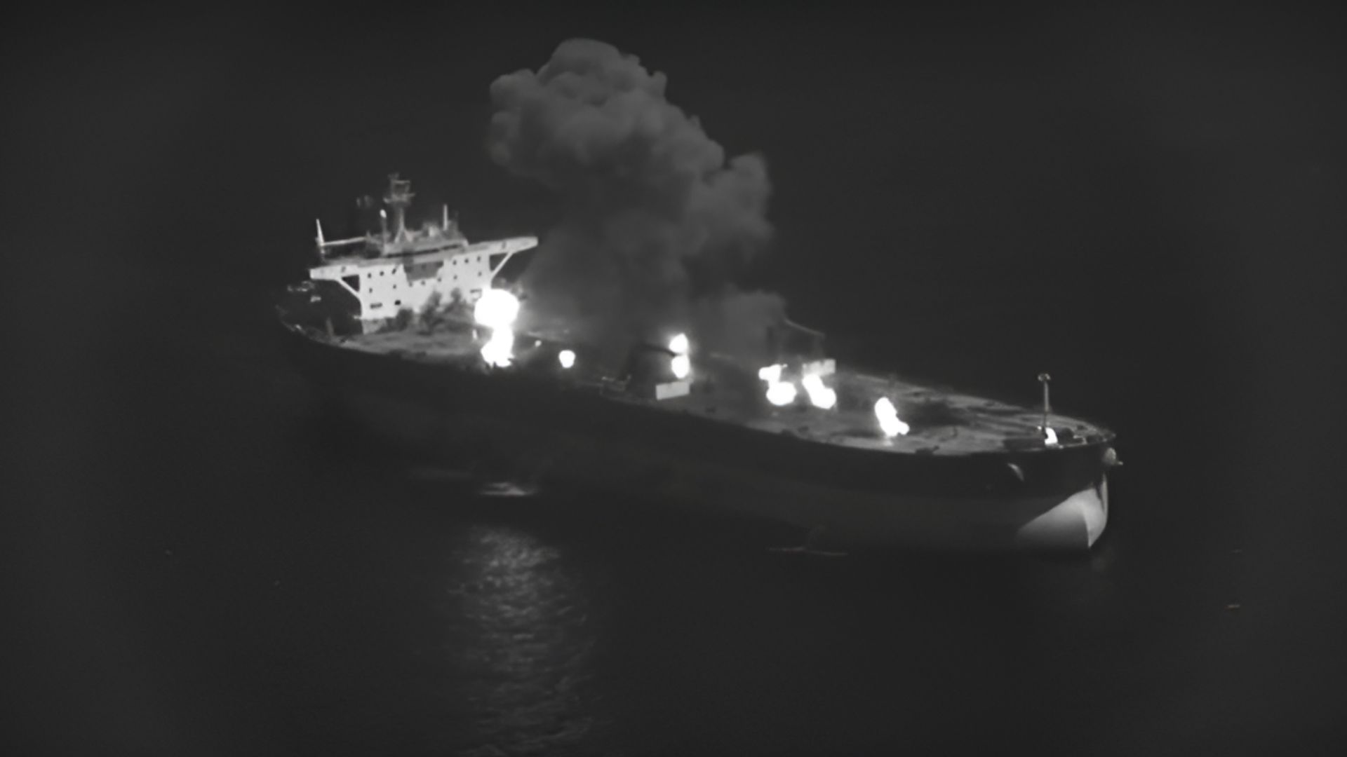 США нанесли удар по трем иранским нефтяным танкерам