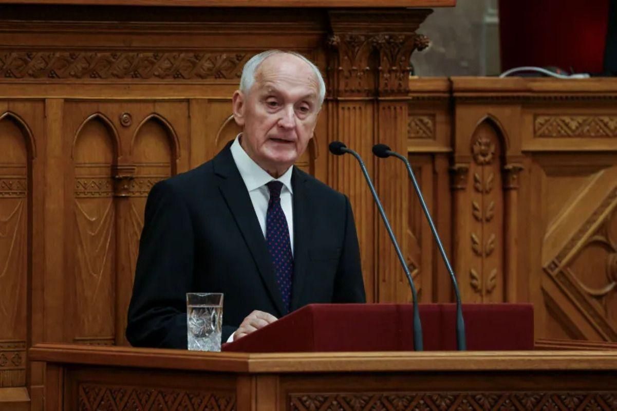 Президент Венгрии сравнил борьбу Украины с венгерским восстанием 1956 года