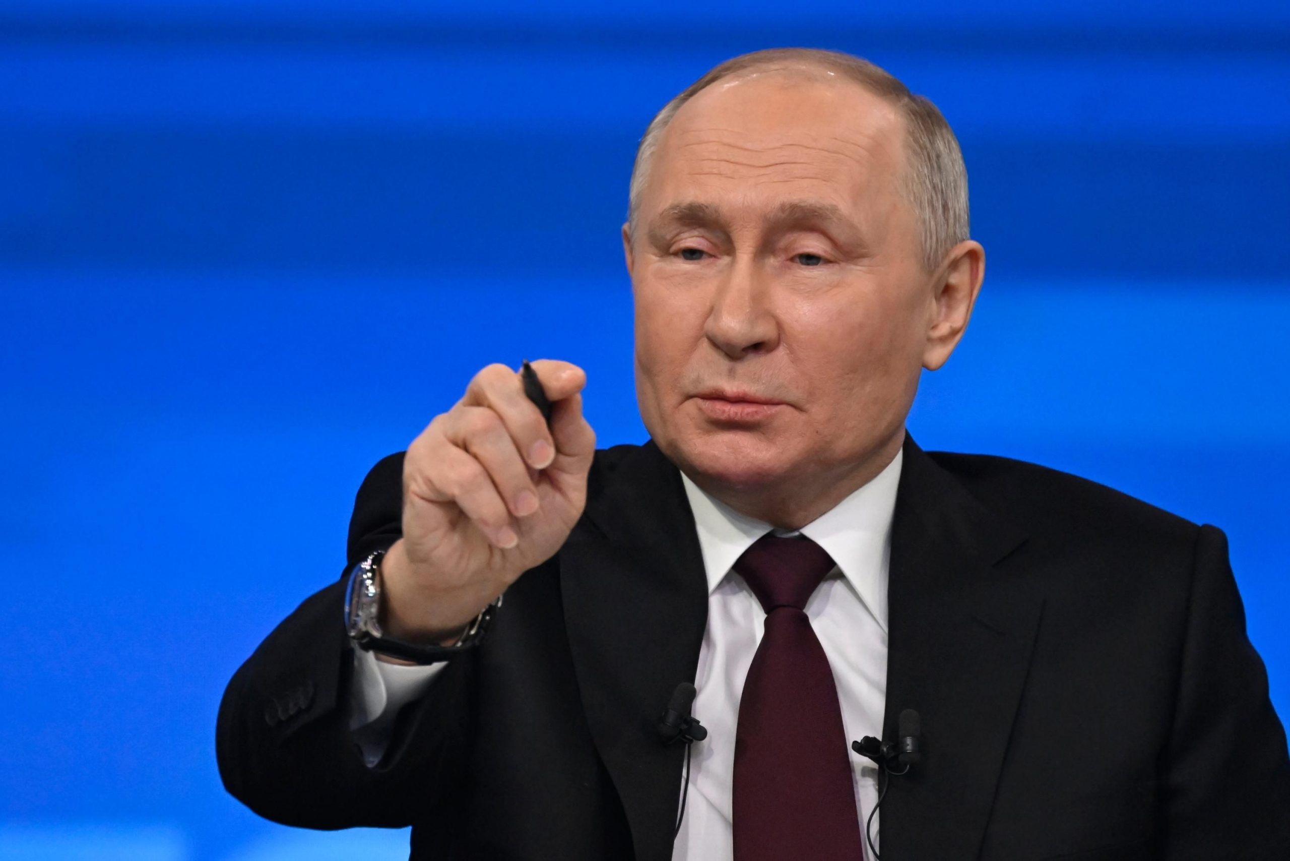 «Получи, фашист, гранату»: Путин цинично прокомментировал удары России по Украине